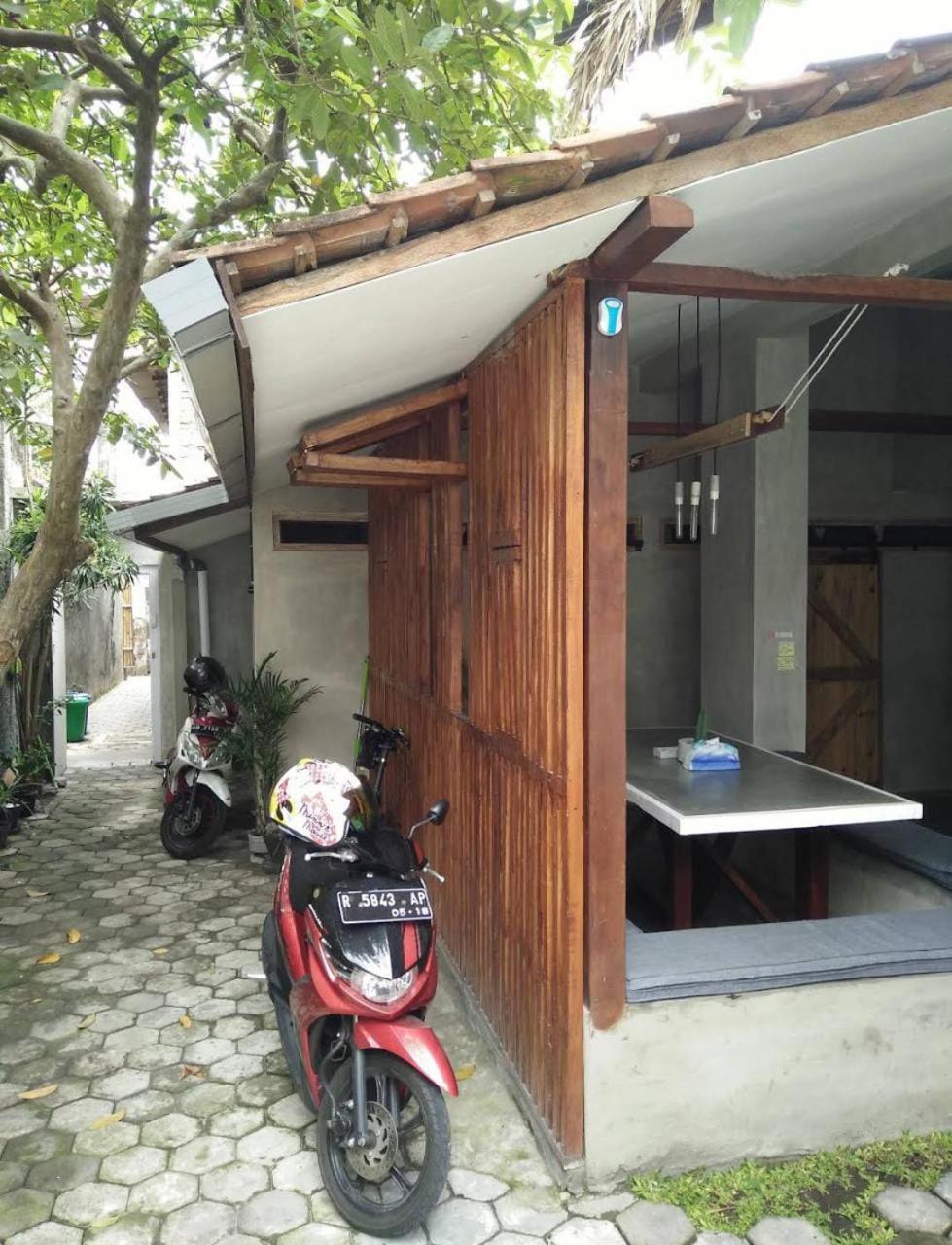 Trava House Villa Jogja Yogyakarta Exterior photo